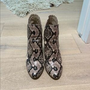 Steve Madden Black and Tan Snakeskin Ankle Booties